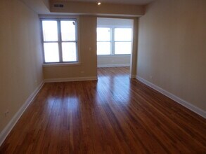 4850 N Drake Ave, Unit 2 in Chicago, IL - Building Photo - Building Photo