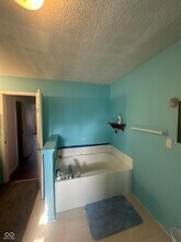 7122 Tassel Meadow Dr in Indianapolis, IN - Building Photo - Building Photo