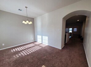 3410 Hunter's Canyon in Baytown, TX - Building Photo - Building Photo