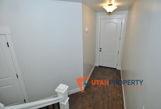 1748 N 3720 W in Lehi, UT - Foto de edificio - Building Photo