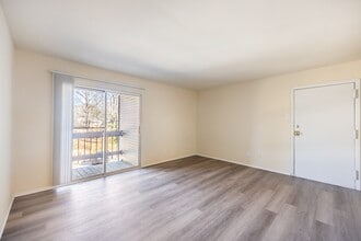 The Residences at Southern Oaks in Petersburg, VA - Building Photo - Building Photo