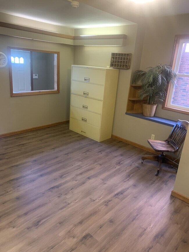 1212 S 7th St, Unit Office in Springfield, IL - Building Photo - Building Photo