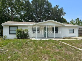 10833 Liscard Rd S in Jacksonville, FL - Building Photo