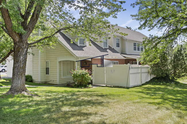 property at 77 Pheasantbrook Cir