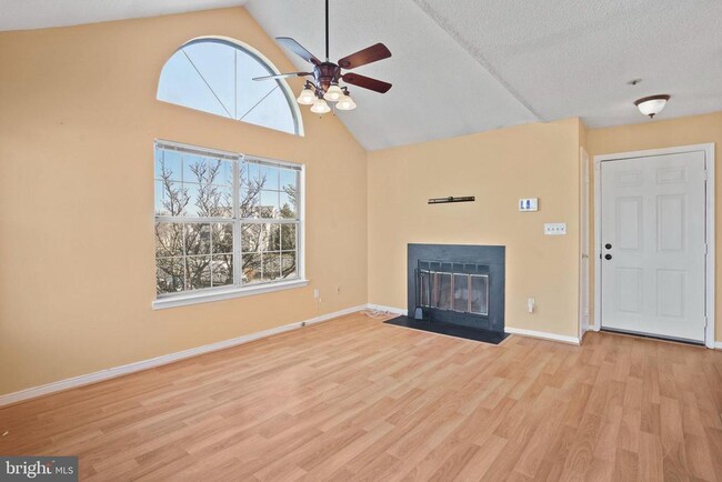 14023 Vista Dr-Unit -89 in Laurel, MD - Building Photo - Building Photo
