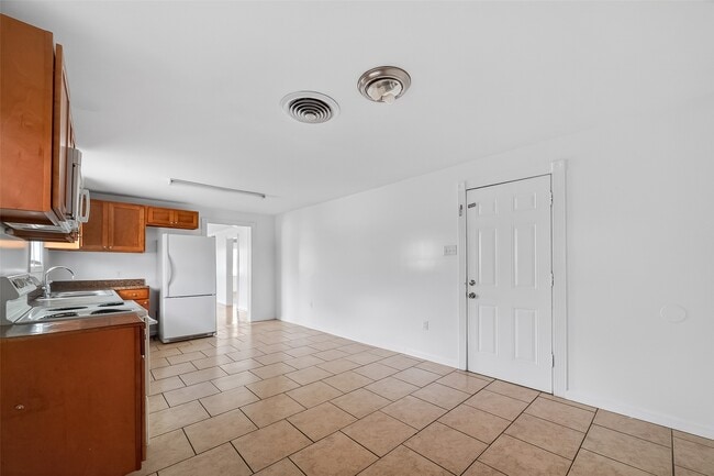 property at 521 Alford St