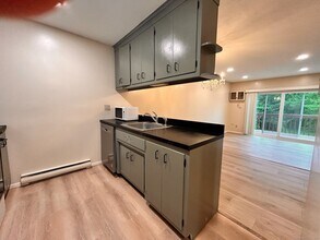 213 Baxter Rd in Mansfield, CT - Building Photo - Building Photo
