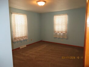 4222 Mellen Dr in Anderson, IN - Foto de edificio - Building Photo