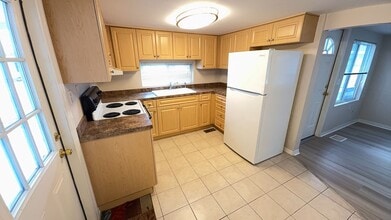 4851 W Gandy Blvd in Tampa, FL - Building Photo - Building Photo