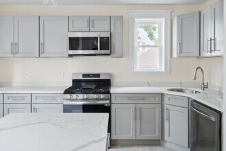 57 Yale St in Medford, MA - Building Photo - Building Photo