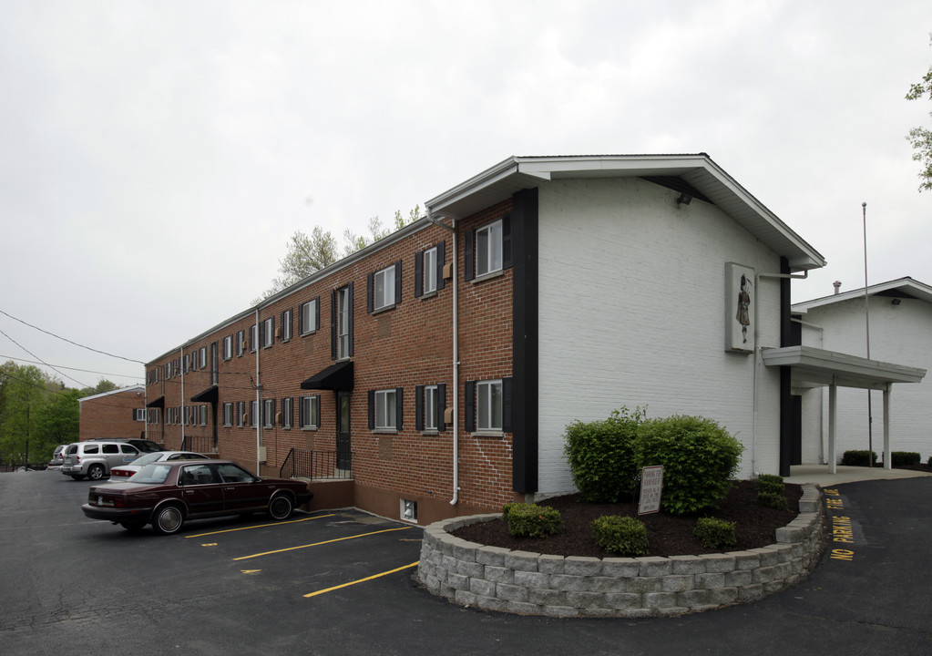 Clydesdale Apartments in Affton, MO - Building Photo