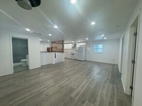 215 S 11th St in Shelton, WA - Building Photo - Building Photo