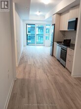 7439 Kingston Rd in Toronto, ON - Building Photo - Building Photo