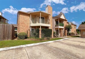 3770 Lovers Wood Ln in Houston, TX - Building Photo