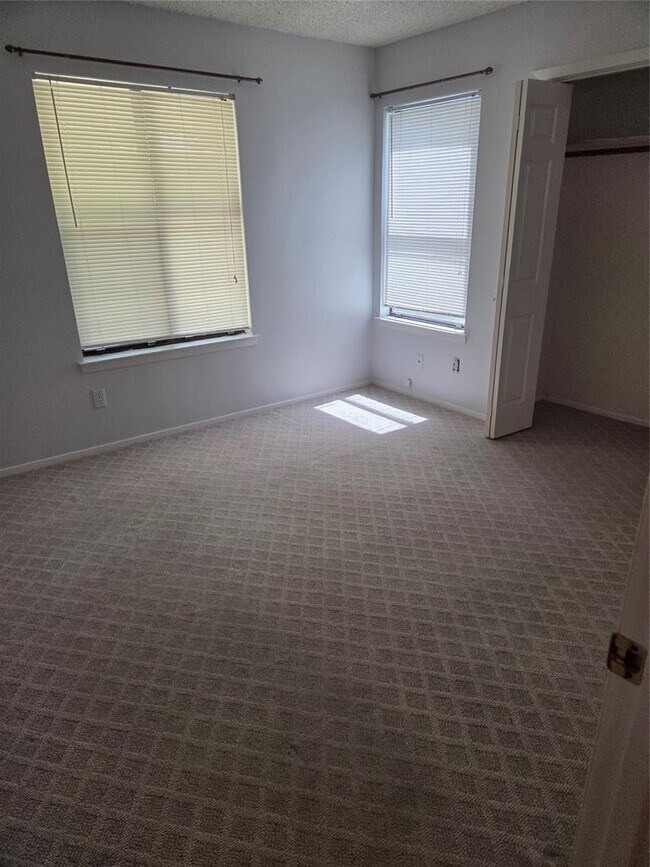8111 Baywood Dr in Austin, TX - Building Photo - Building Photo