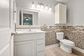2104 Turtle Run Dr in Richmond, VA - Building Photo - Building Photo