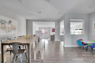 11461 West St in Garden Grove, CA - Building Photo