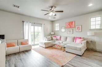 2539 McCart Ave in Fort Worth, TX - Building Photo - Building Photo