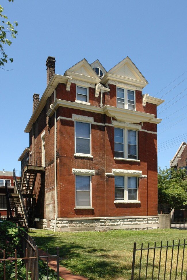 1200 S 6th St in Louisville, KY - Foto de edificio - Building Photo