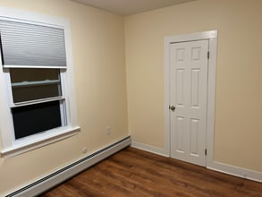 34 Williams St in Thomaston, CT - Building Photo - Building Photo