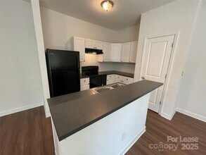 7928 E Lane Dr in Charlotte, NC - Building Photo - Building Photo