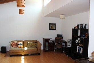 4911 Indian Wood Rd, Unit 611 in Culver City, CA - Building Photo - Building Photo