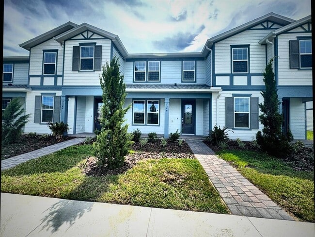 4584 Maple Waltz in Clermont, FL - Foto de edificio - Building Photo