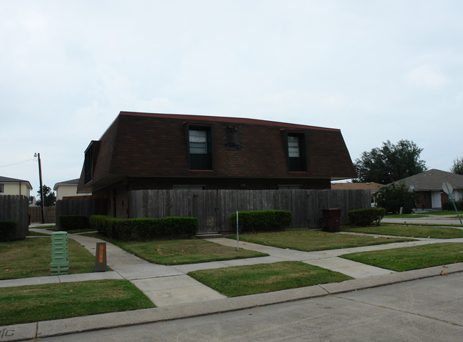 61 Antigua Dr in Kenner, LA - Building Photo - Building Photo