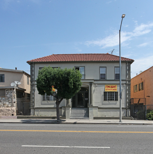 2841 W 8th in Los Angeles, CA - Foto de edificio - Building Photo