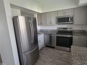 8313 Bernwood Cove Loop, Unit 1211 in Ft. Myers, FL - Building Photo - Building Photo