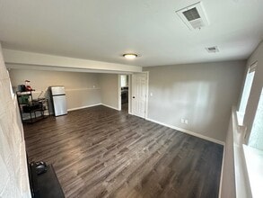 6617 E Grandview Ave, Unit Downstairs in Tacoma, WA - Building Photo - Building Photo