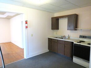 2123 4th St in Eau Claire, WI - Foto de edificio - Building Photo