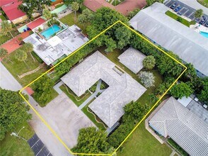 3220 SE 11th St in Pompano Beach, FL - Building Photo - Building Photo
