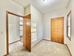 17 Elliott St in Janesville, WI - Building Photo - Building Photo