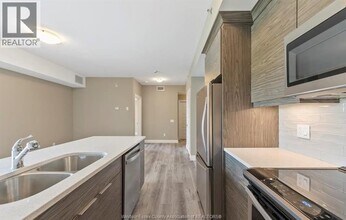 955 Ouellette Ave in Windsor, ON - Building Photo - Building Photo