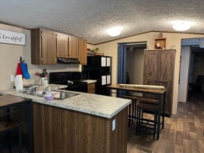9346 FL-20 in Freeport, FL - Building Photo - Building Photo