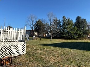 102 Woebegona Way in Hodgenville, KY - Building Photo - Building Photo