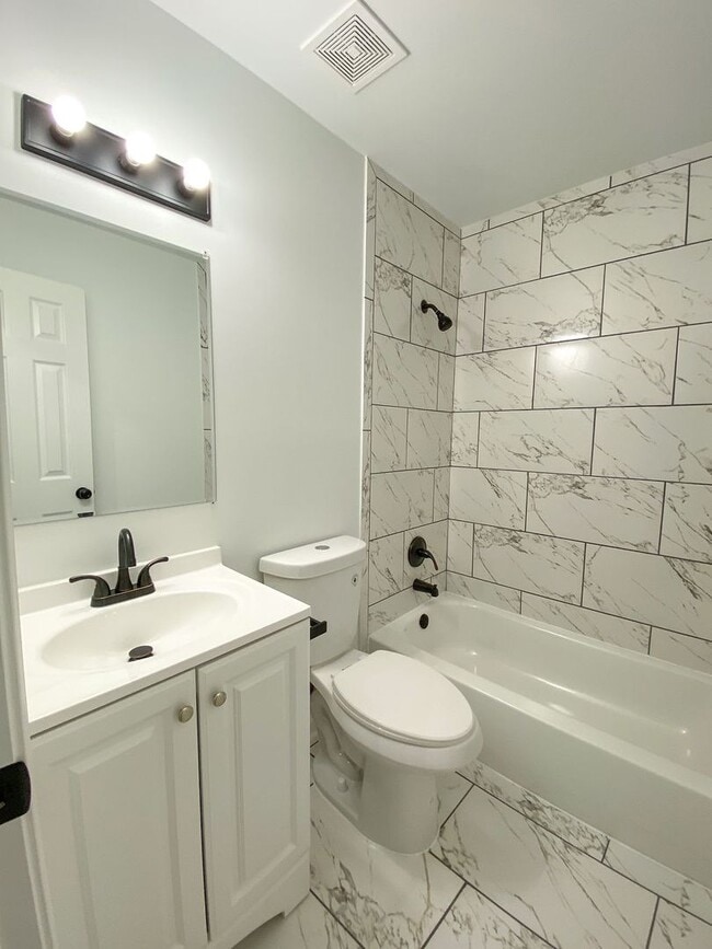 2425 Ashland Dr in Southaven, MS - Building Photo - Building Photo