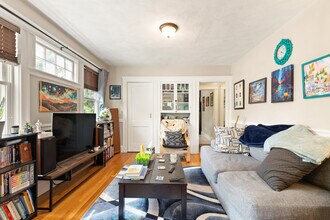 5 Willoughby St, Unit 2 in Boston, MA - Foto de edificio - Building Photo