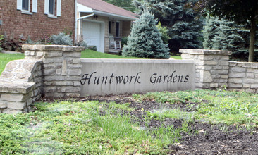 Huntwork Gardens in Pickerington, OH - Building Photo - Building Photo