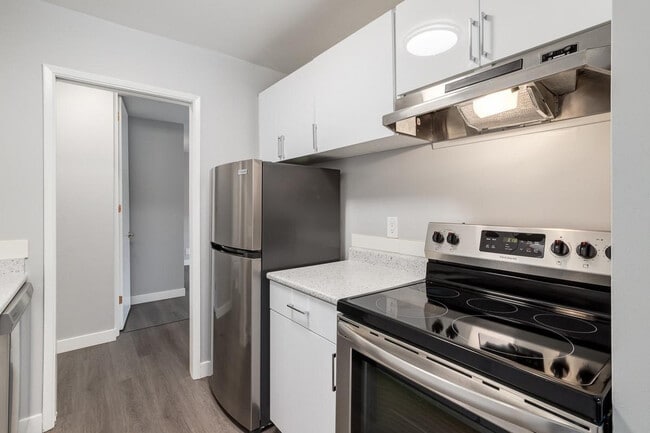 Glenmore Gardens Townhomes & Coach Homes