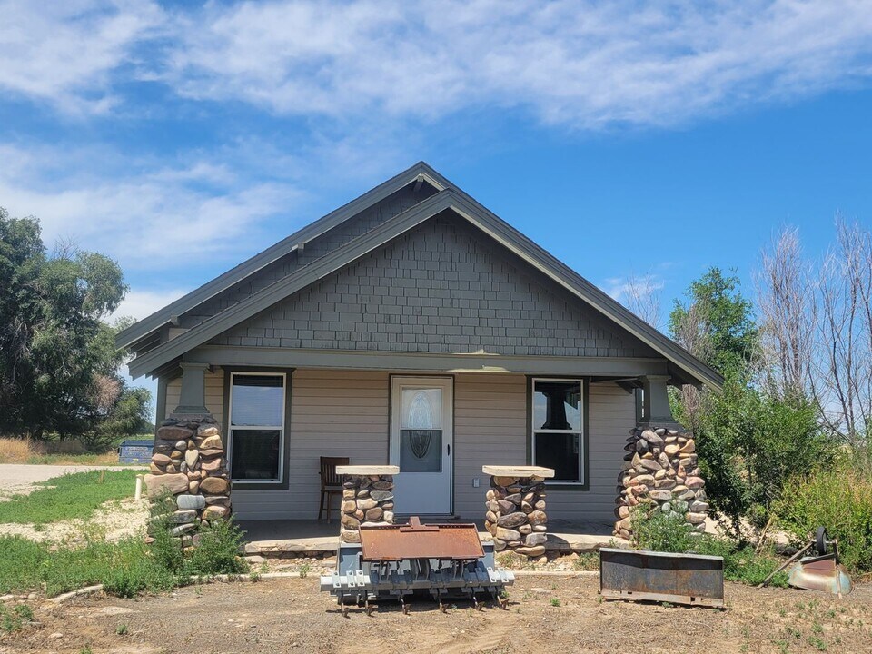 40171 Hwy 50 in Pueblo, CO - Building Photo