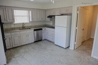 2120 Teakwood Ln in Plano, TX - Building Photo - Building Photo