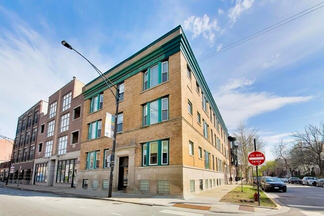 property at 1481 W Irving Park Rd