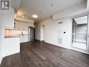 2343 Khalsa Gate in Oakville, ON - Building Photo - Building Photo