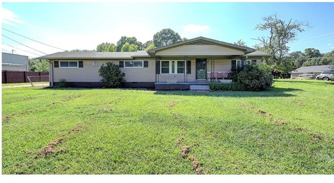 property at 2863 N Hwy 101