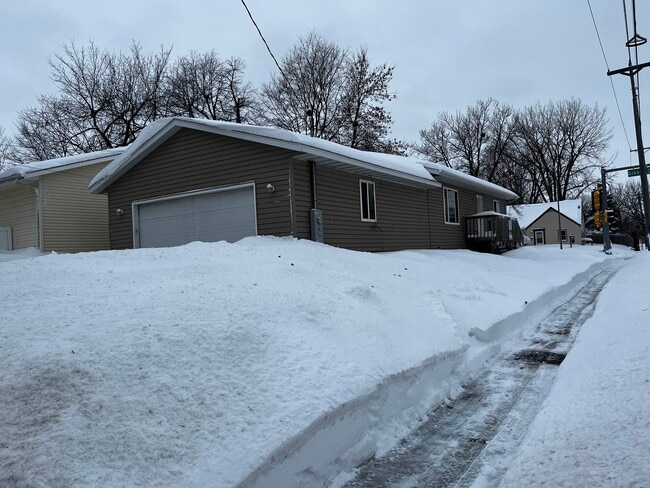 1800 S Grange Ave in Sioux Falls, SD - Building Photo - Building Photo