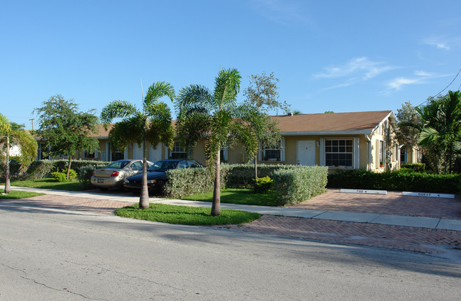 700-710 NW 2nd Ave in Fort Lauderdale, FL - Building Photo - Building Photo