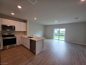 8119 Haley Crk Wy in Lehigh Acres, FL - Building Photo - Building Photo