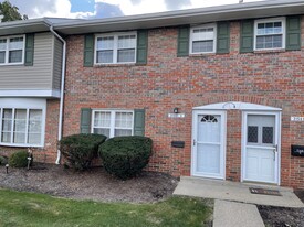 31501 N Marginal Dr in Willowick, OH - Building Photo